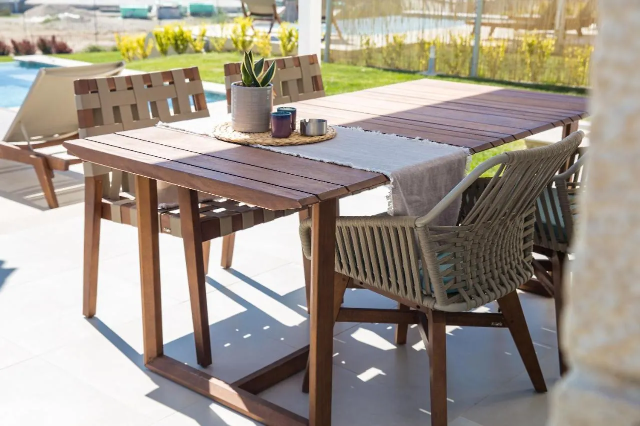 ניקיטי Arthill Eco Villas