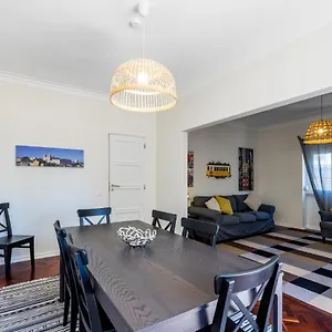 https://new-cozy-and-lovely-apartment-in-the-city-center.hotels-lisbon-portugal.com